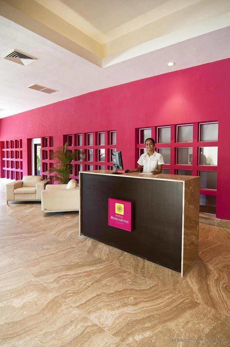 Hotel Margaritas 칸쿤 내부 사진
