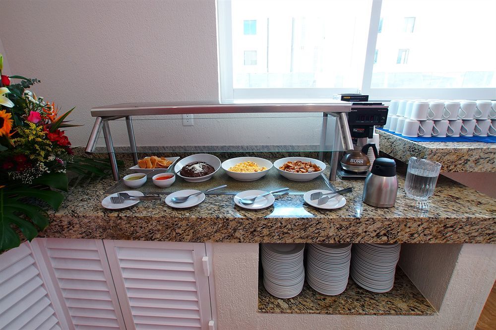 Hotel Margaritas 칸쿤 외부 사진